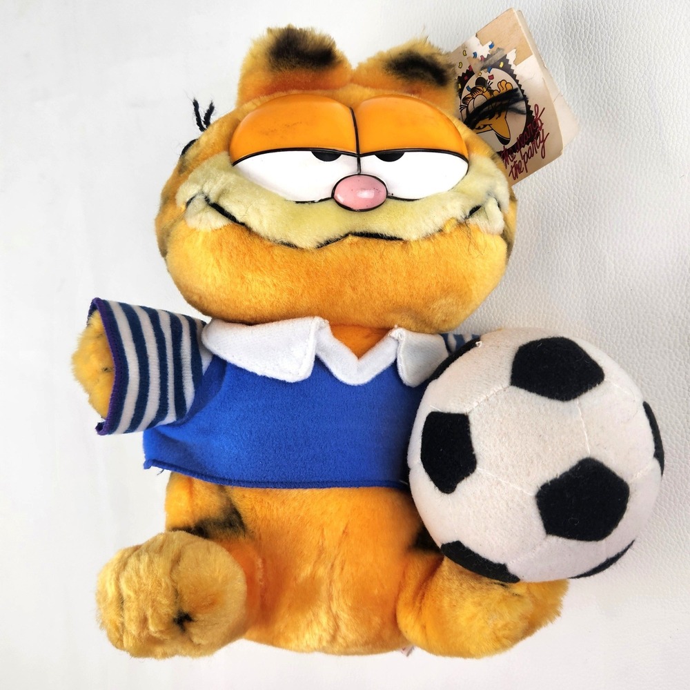 Vintage 1981 Dakin Garfield Soccer Player Plush Blue Jersey Soccer Ball Hang Tag